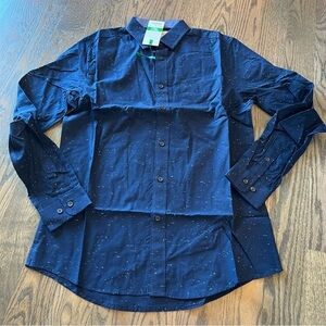 NWT mens Heritage report collection button up
Long sleeve size medium